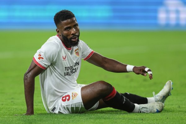 Chính thức: Sevilla chấm dứt hợp đồng với tiền đạo 28 tuổi Kleic Isinacho