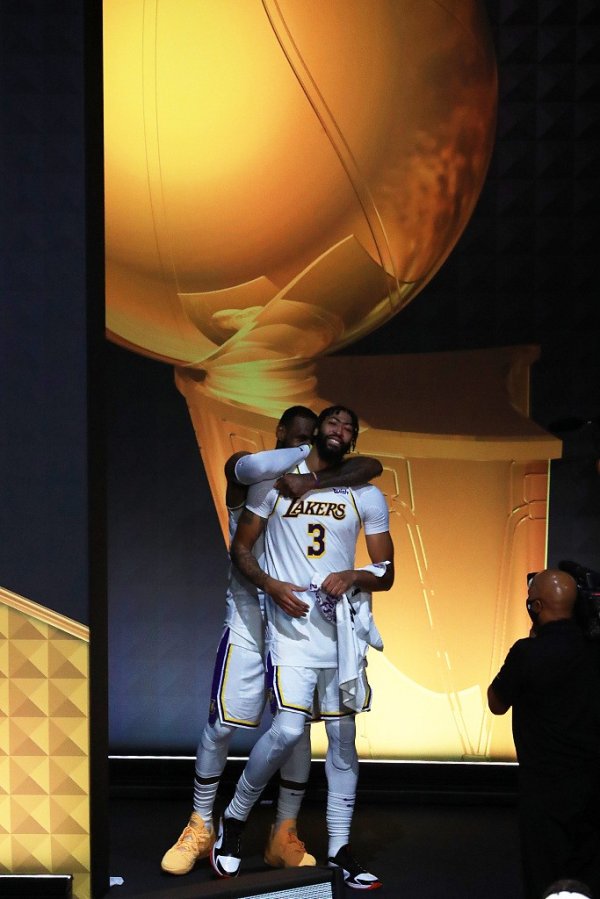 Lowe: Lý do tại sao Giải vô địch công viên 20 năm không được tôn trọng là vì Lakers và James giành c