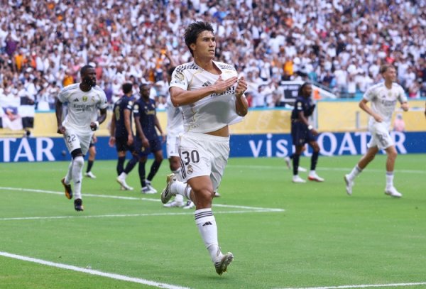 Gonzalo: Raul là hình mẫu của tôi cho tiền đạo người Tây Ban Nha. Làm mới hợp đồng với Real Madrid đ