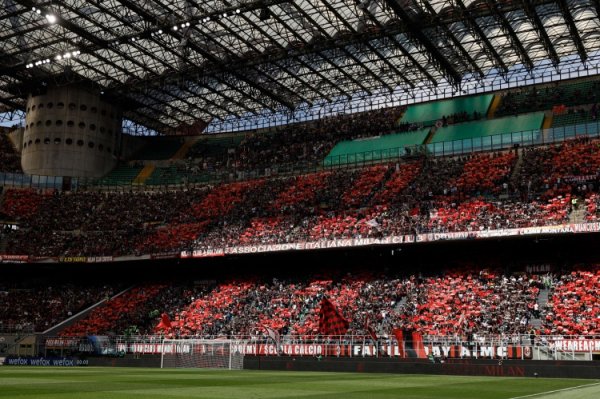 Gần như đầy đủ! Milan 2-1 Naples 73.754 người hâm mộ đã xem trận đấu ngay tại chỗ